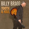 Cover-Bild zum Titel 'Tooth & Nail' von 'Billy Bragg'