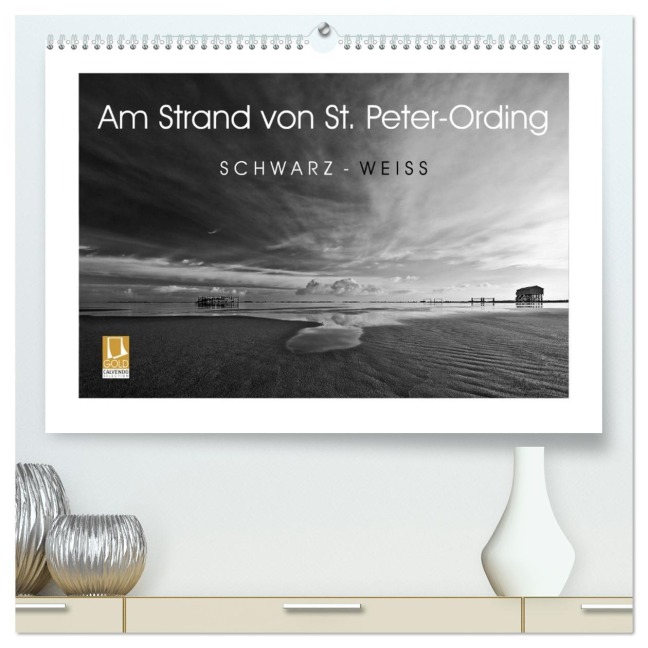 Am Strand von St. Peter-Ording SCHWARZ-WEISS (hochwertiger Premium Wandkalender 2026 DIN A2 quer), Kunstdruck in Hochglanz - Markus G. Leitl