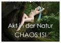 Akt in der Natur - Chaos Isi (Wandkalender 2024 DIN A2 quer), CALVENDO Monatskalender - Ulrich Allgaier