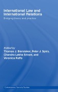 Cover-Bild zum Titel 'International Law and International Relations' von ''