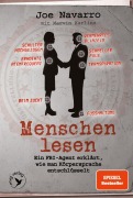 Cover-Bild zum Titel 'Menschen lesen' von 'Joe Navarro'