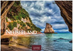 Cover-Bild zum Titel 'Neuseeland Kalender 2027 - Wandkalender | Fotokalender Ozeanien 35x50cm - Bildkalender mit atemberaubenden Naturaufnahmen, perfekt für Reisefans & Neuseeland-Liebhaber' von ''
