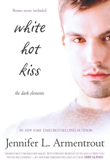 White Hot Kiss - Jennifer L. Armentrout