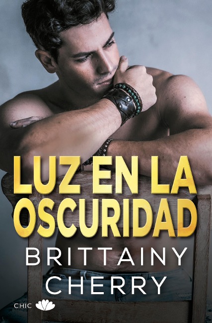 Luz en la oscuridad - Brittainy Cherry