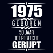 Cover-Bild zum Titel '1975 Geboren 50 Jaar Tot Perfectie Gerijpt' von 'Albaspirit Gastenboeken'