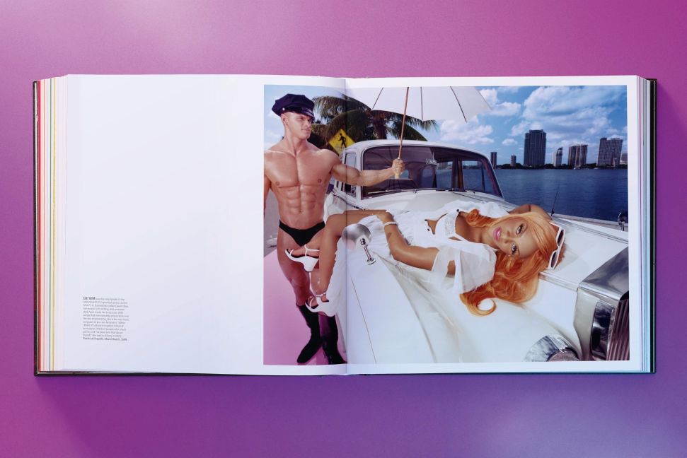 InsideView 24