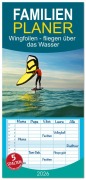 Cover-Bild zum Titel 'Familienplaner 2026 - Wingfoilen - fliegen über das Wasser mit 5 Spalten (Wandkalender, 21 x 45 cm) CALVENDO' von 'Susan Michel'
