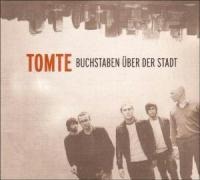 Buchstaben über der Stadt - Tomte