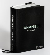 Cover-Bild zum Titel 'Chanel Catwalk Complete' von 'Patrick Mauriès'