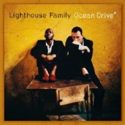 Cover-Bild zum Titel 'Ocean Drive-30th Anniversary Deluxe Edition' von 'Lighthouse Family'