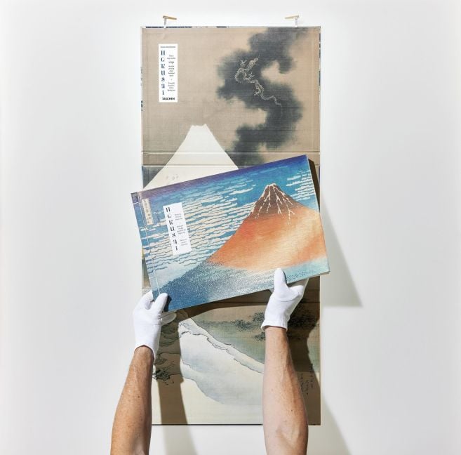 InsideView 25