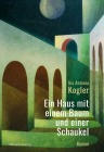  Ein Haus mit einem Baum und einer Schaukel
