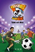 Cover-Bild zum Titel 'Fußball-Haie 05: Spiel mit Biss' von 'Irene Margil, Andreas Schlüter'