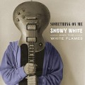 Cover-Bild zum Titel 'Something On Me' von 'Snowy White'