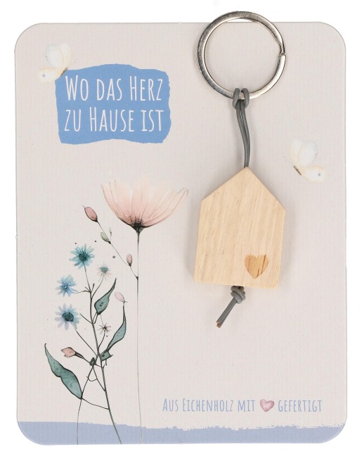 Butzon & Bercker Holz-Schlüsselanhänger 10,5 x 3 cm - aus unbehandeltem Eichenholz mit Herz-Lasergravur, graues Lederband, Lieferung auf Backcard mit warmer Botschaft - 