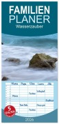Cover-Bild zum Titel 'Familienplaner 2026 - Wasserzauber mit 5 Spalten (Wandkalender, 21 x 45 cm) CALVENDO' von 'Daniel Pelz'