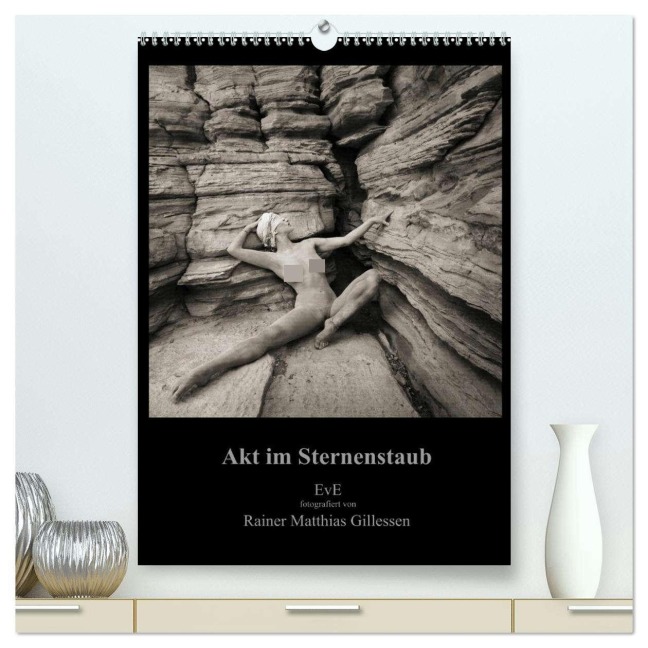 Akt im Sternenstaub EvE fotografiert von Rainer Matthias Gillessen (hochwertiger Premium Wandkalender 2026 DIN A2 hoch), Kunstdruck in Hochglanz - Rainer MG L.