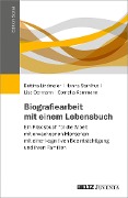 Cover-Bild zum Titel 'Biografiearbeit mit einem Lebensbuch' von 'Bettina Lindmeier, Hanna Stahlhut, Lisa Oermann, Cornelia Kammann'