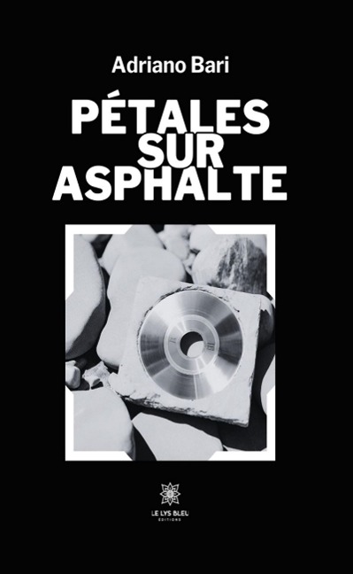 Pétales sur asphalte - Adriano Bari