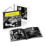 Cover-Bild zum Titel 'Homage to Heifetz' von 'Maria Duenas, Gustavo Dudamel'