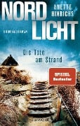 Cover-Bild zum Titel 'Nordlicht - Die Tote am Strand' von 'Anette Hinrichs'