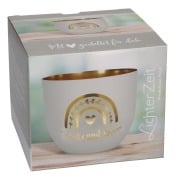 Cover-Bild zum Titel 'Butzon & Bercker Metallwindlicht Ø 9,2 cm - Windlicht salbeigrün-matt lackiert mit durchbrochenem Motiv, innen goldveredelt, in Geschenkverpackung' von ''