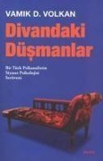 Cover-Bild zum Titel 'Divandaki Düsmanlar' von 'Vamik D. Volkan'