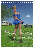 Bunny Shooting (Tischkalender 2024 DIN A5 hoch), CALVENDO Monatskalender - Herbert Reinecke