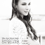 Cover-Bild zum Titel 'Shooting on board' von 'Miss Arte Moda Italia'