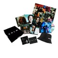 Cover-Bild zum Titel 'CALM (Boxset)' von 'Seconds Of Summer'