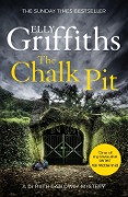 Cover-Bild zum Titel 'The Chalk Pit' von 'Elly Griffiths'