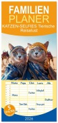 Cover-Bild zum Titel 'Familienplaner 2026 - KATZEN-SELFIES Tierische Reiselust mit 5 Spalten (Wandkalender, 21 x 45 cm) CALVENDO' von 'Melanie Viola'