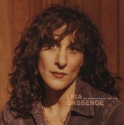 Cover-Bild zum Titel 'Two Whole Summers - Half A Life' von 'Lisa Bassenge'