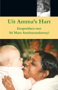 Cover-Bild zum Titel 'Uit Amma's Hart' von 'Swami Amritaswarupananda Puri'