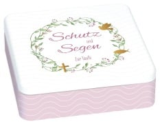 Cover-Bild zum Titel 'Geschenkset zur Taufe mit zauberhaft bedruckter Metalldose, wattiertem Geschenkbuch, Porzellan-Relief mit Band & Glasfläschchen für Taufwasser' von 'Irmgard Erath'