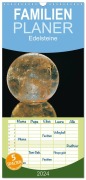 Cover-Bild zum Titel 'Familienplaner 2026 - Edelsteine - Ansichten von Ulrike SSK mit 5 Spalten (Wandkalender, 21 x 45 cm) CALVENDO' von 'Ulrike Ssk'