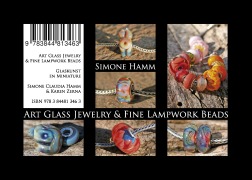 Cover-Bild zum Titel 'Art Glass Jewelry & Fine Lampwork Beads' von 'Simone Claudia Hamm, Karen Zerna'