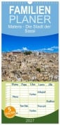 Cover-Bild zum Titel 'Familienplaner 2027 - Matera - Die Stadt der Sassi mit 5 Spalten (Wandkalender, 21 x 45 cm) CALVENDO' von 'Dieter Meyer'