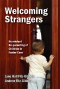 Cover-Bild zum Titel 'Welcoming Strangers' von 'Andrew Fitz-Gibbon, Jane Hall Fitz-Gibbon'