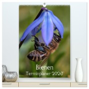 Cover-Bild zum Titel 'Bienen-Terminplaner 2026 (hochwertiger Premium Wandkalender 2026 DIN A2 hoch), Kunstdruck in Hochglanz' von 'Silvia Hahnefeld'