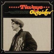 Cover-Bild zum Titel 'Outsider' von 'Tiwayo'