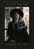 Cover-Bild zum Titel 'A Book of Days' von 'Patti Smith'