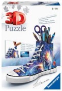 Cover-Bild zum Titel 'Ravensburger 3D Puzzle 11251 Sneaker Astronauten im Weltall - Praktischer Stiftehalter - 108 Teile - Schreibtisch-Organizer für Kinder ab 8 Jahren' von ''