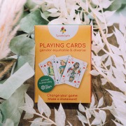 Cover-Bild zum Titel 'Spielkarten - Playing Cards' von 'Samantha Schwickert, Jana Fischer'