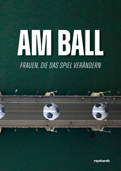 Am Ball - Sabine Horvath