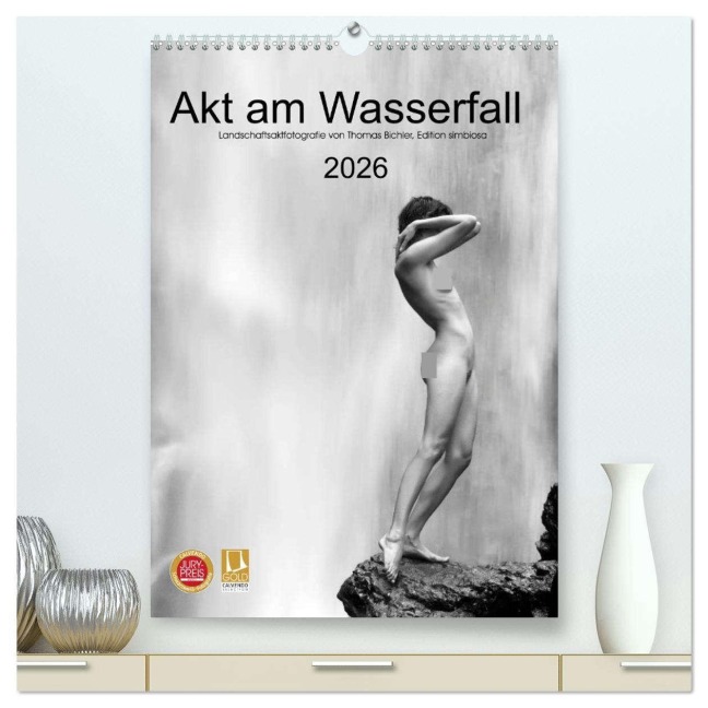 Akt am Wasserfall (hochwertiger Premium Wandkalender 2026 DIN A2 hoch), Kunstdruck in Hochglanz - Thomas Bichler
