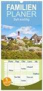 Cover-Bild zum Titel 'Familienplaner 2026 - Sylt süchtig mit 5 Spalten (Wandkalender, 21 x 45 cm) CALVENDO' von 'Dietmar Scherf'