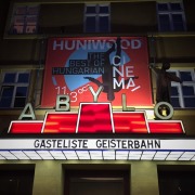 Cover-Bild zum Titel 'Gästeliste Geisterbahn, Folge 65: Schwitzkasten' von 'Donnie, Nilz, Herm'