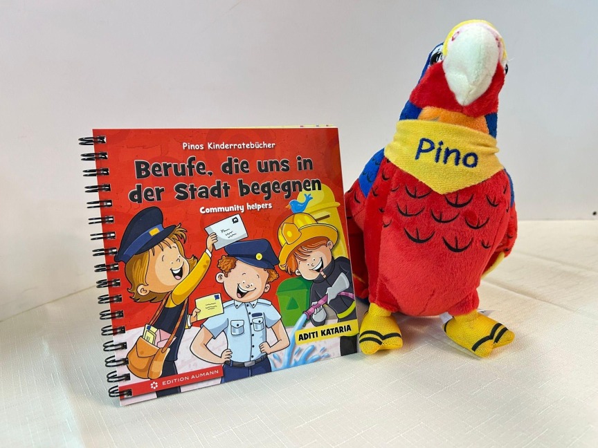 Pinos Kinderratebücher: Berufe, die uns in der Stadt begegnen + Pino der Papagei Plüschtier Bundle - Aditi Kataria