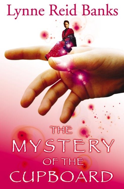 The Mystery of the Cupboard - Lynne Reid Banks
